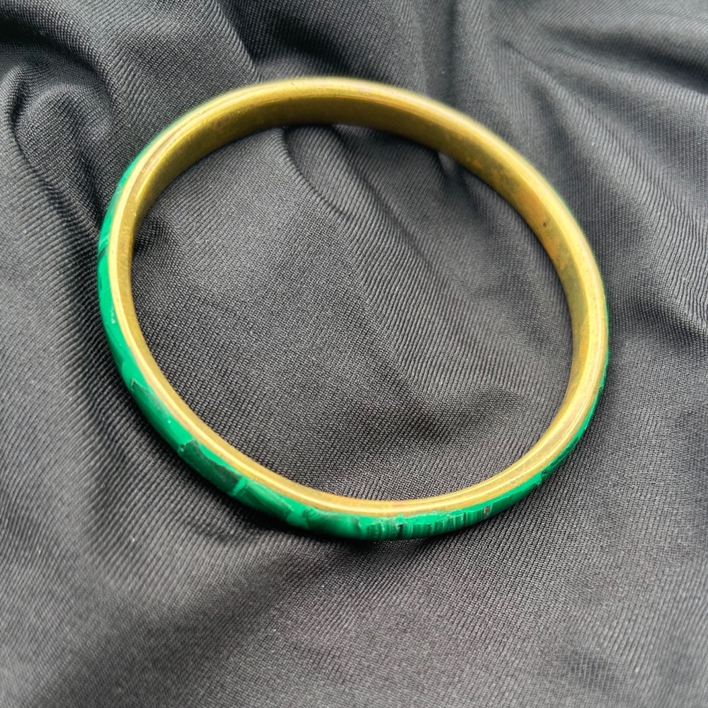 Green Malachite Inlay Brass Bangle Bracelet. VTG. 3” diam. GUC.